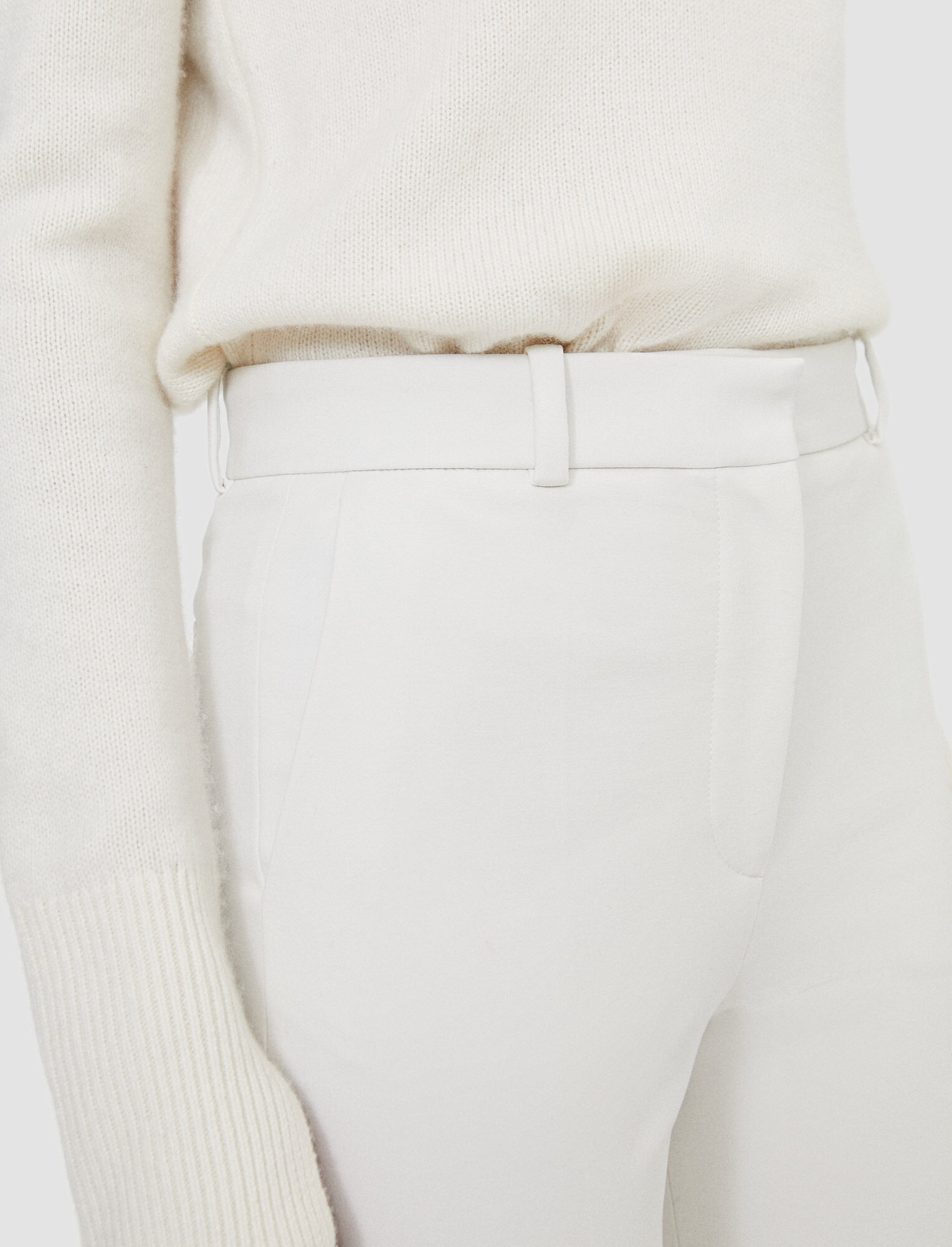 Joseph, Pantalon Tafira en toile bi-stretch – coupe courte, in Ivory
