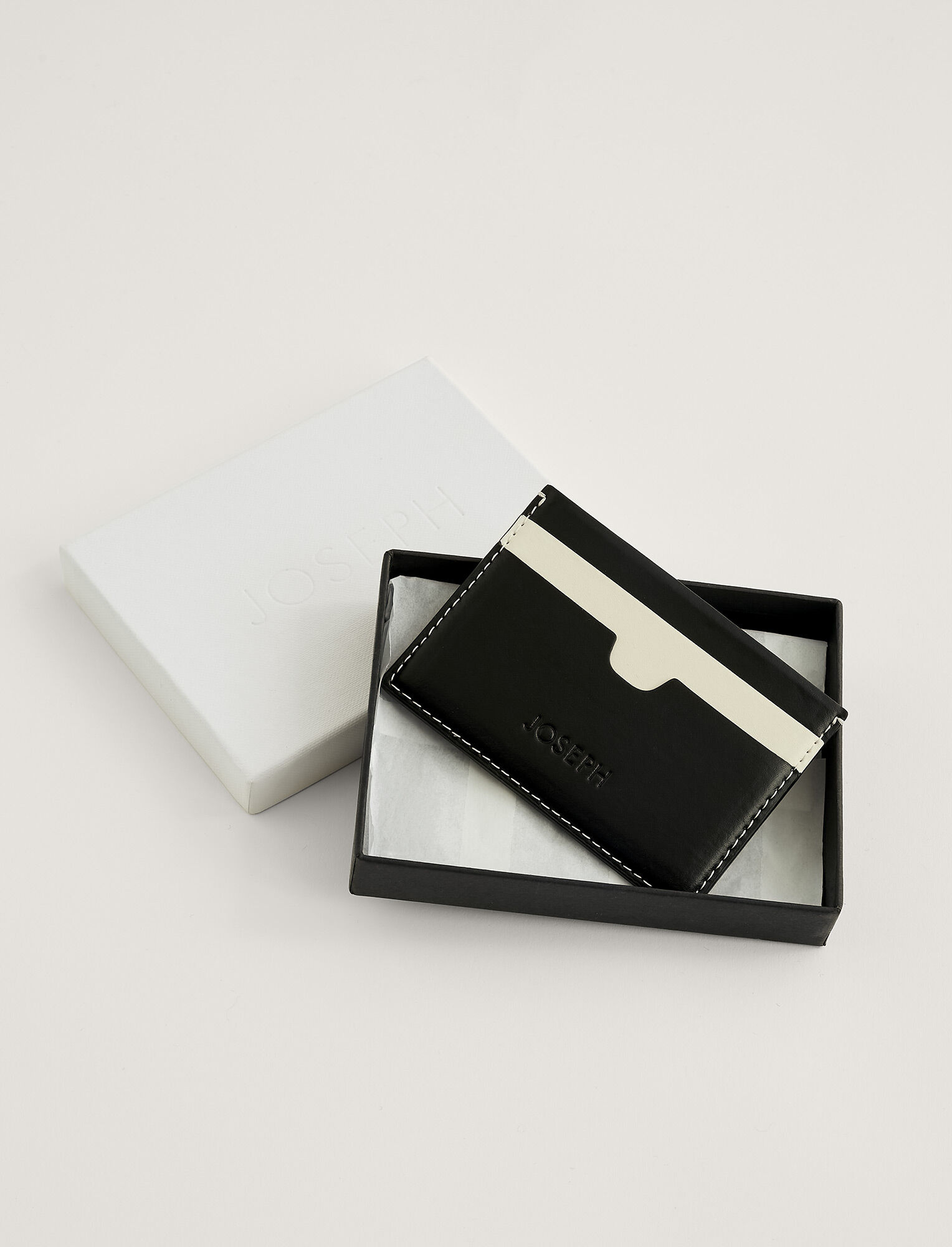 Joseph, Leather Card Holder, in MIX 4 BLACK/CREAM/BLACK