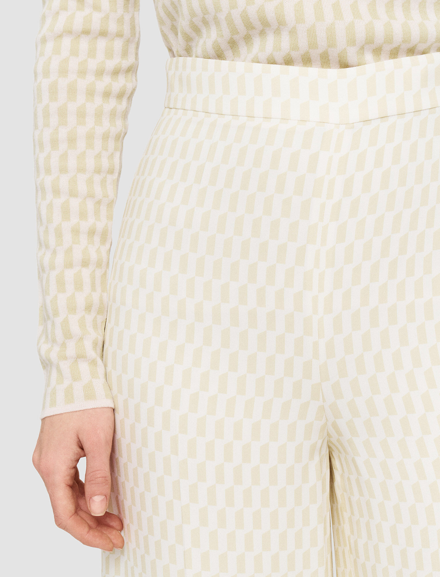 Joseph, Alcove Print Alane Trousers, in Pale Olive/Ivory